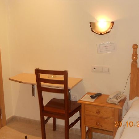 Hostal Restaurante Hermanos Zamora Palma del Rio Bagian luar foto