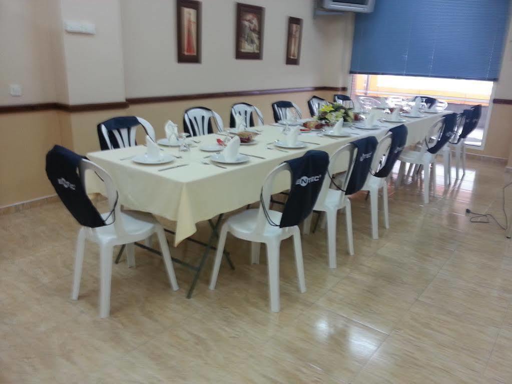 Hostal Restaurante Hermanos Zamora Palma del Rio Bagian luar foto